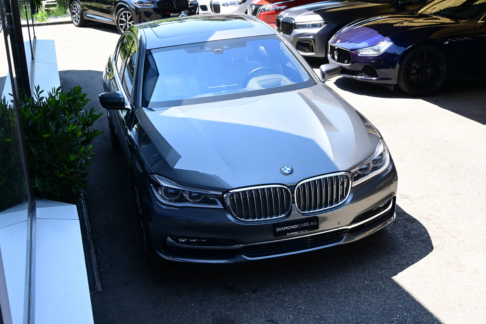 BMW 750Li xDrive **Individual**Pack Executive Lounge**-showroom-element-2