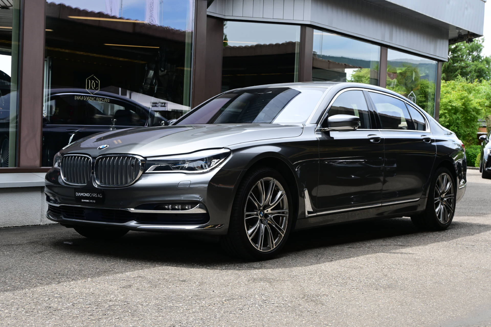 BMW 750Li xDrive **Individual**Pack Executive Lounge**-image-0