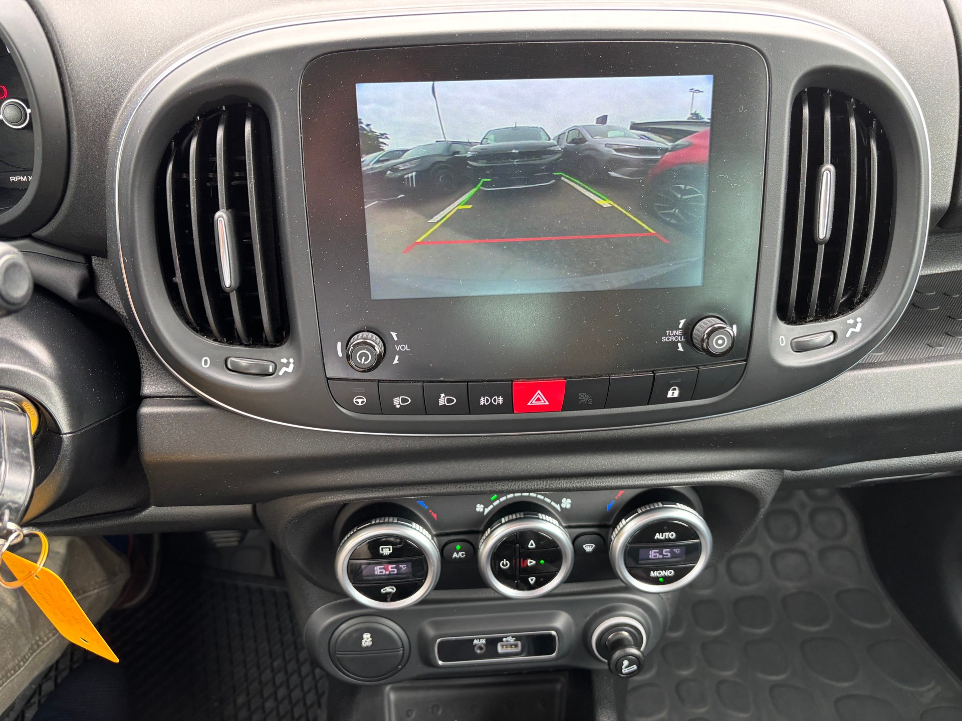 FIAT 500L 1.4 TB 16V S-Design-image-9