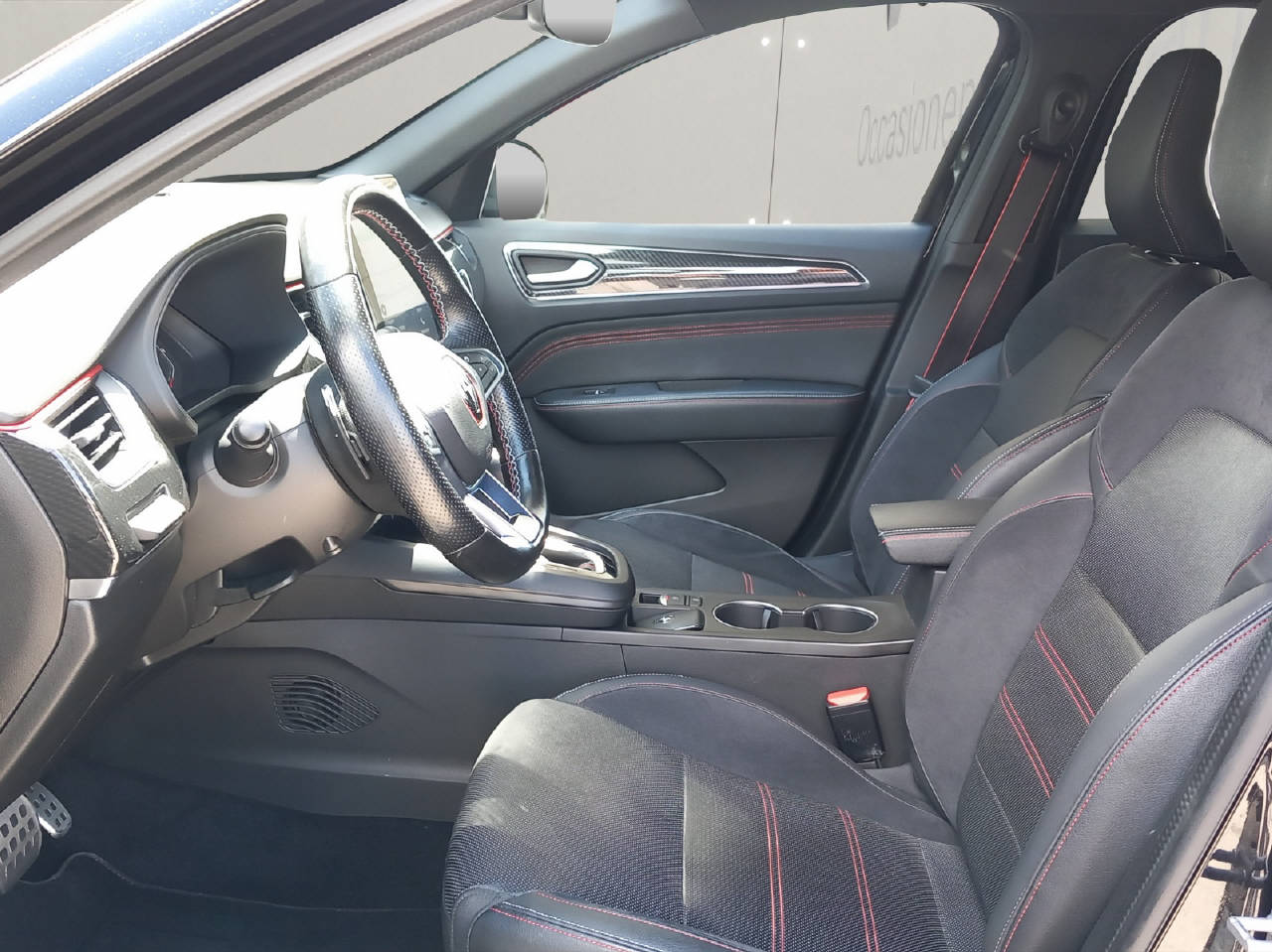 RENAULT Arkana 1.3 TCe R.S. Line EDC-showroom-element-3