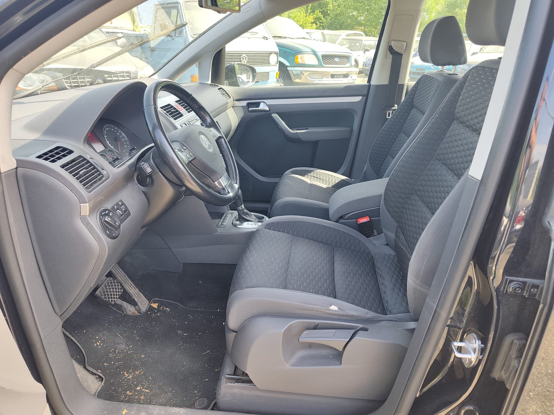 VW Touran 1.4 TSI Highline DSG-image-7