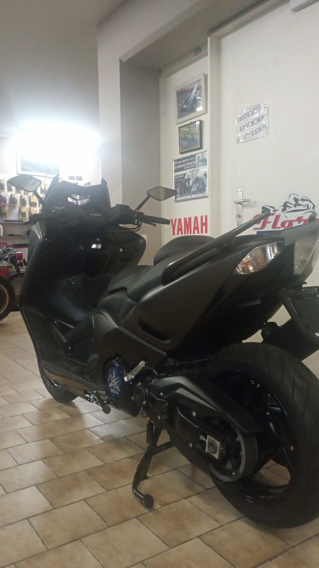 YAMAHA T-MAX XP 530 ABS-image-3