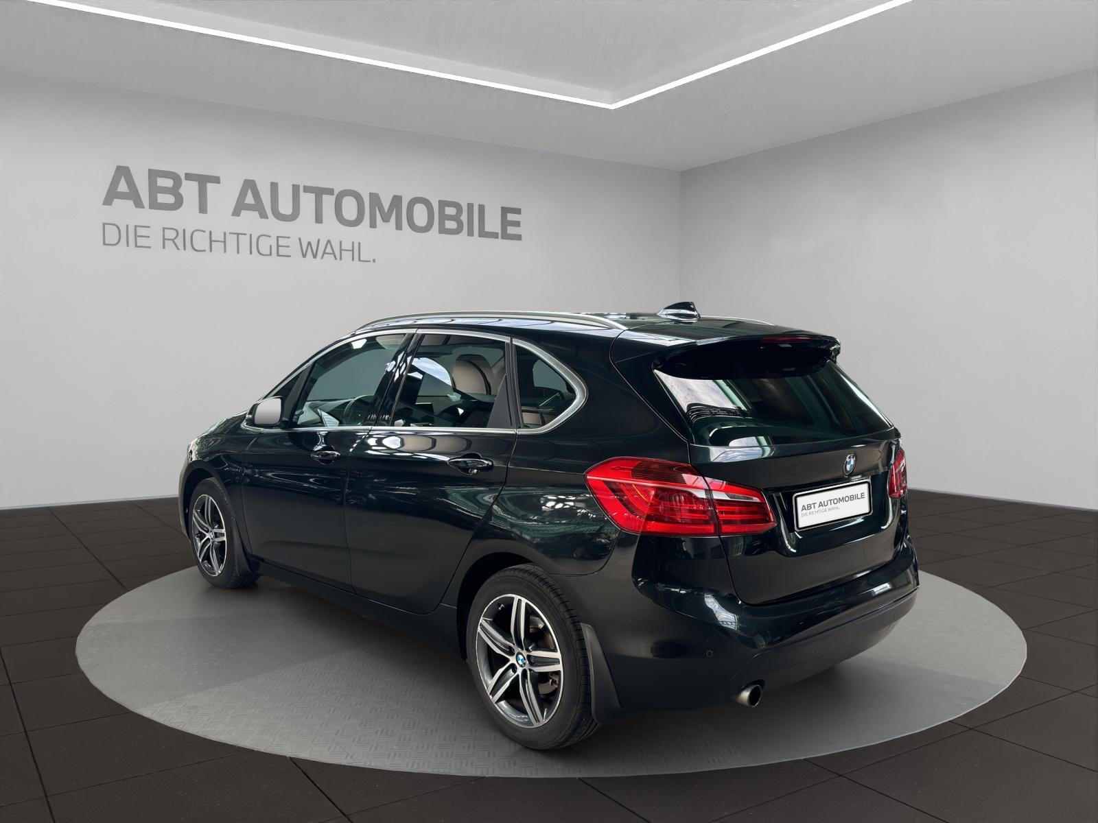 BMW 218i Active Tourer-showroom-element-3