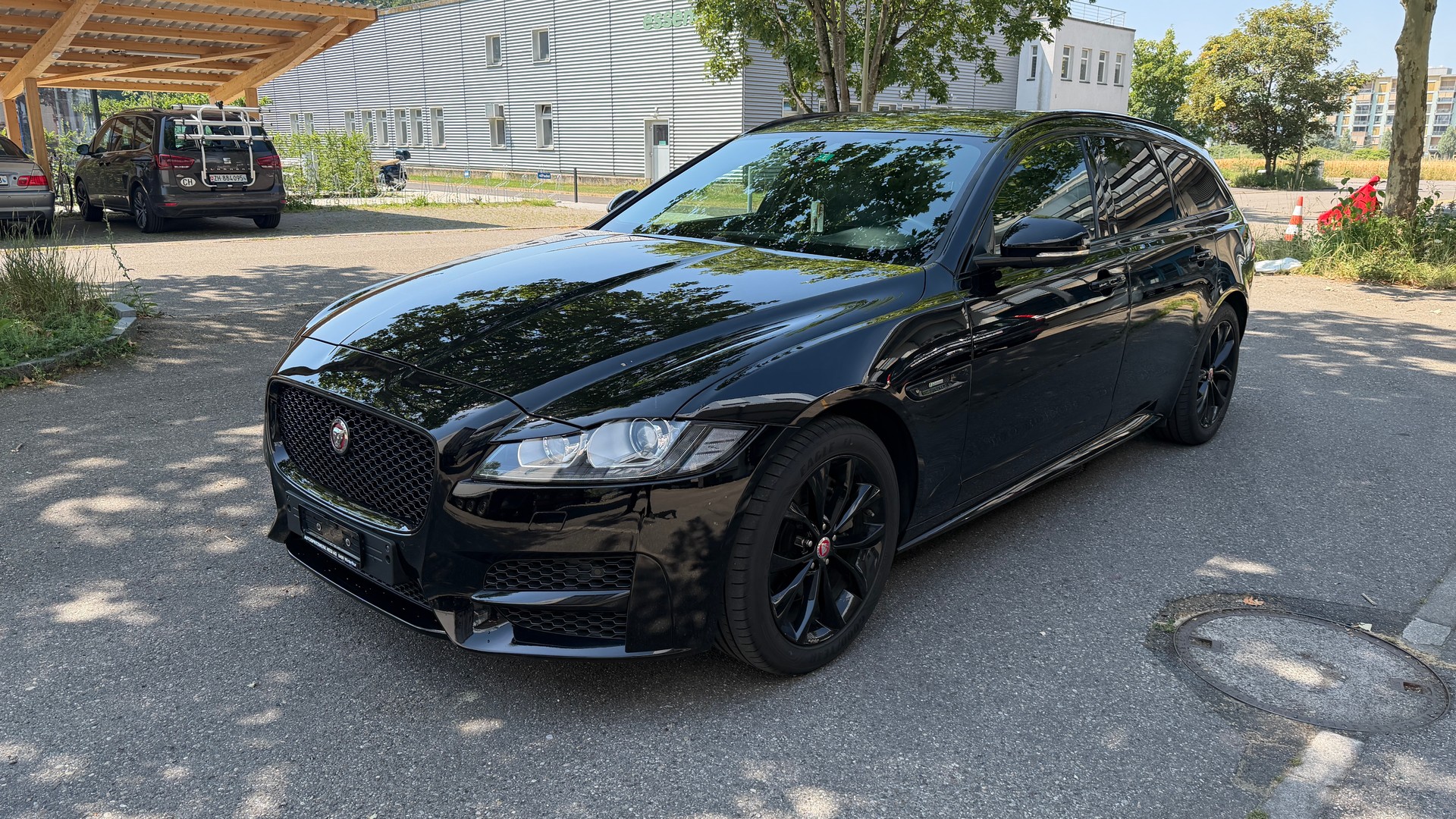 JAGUAR XF
