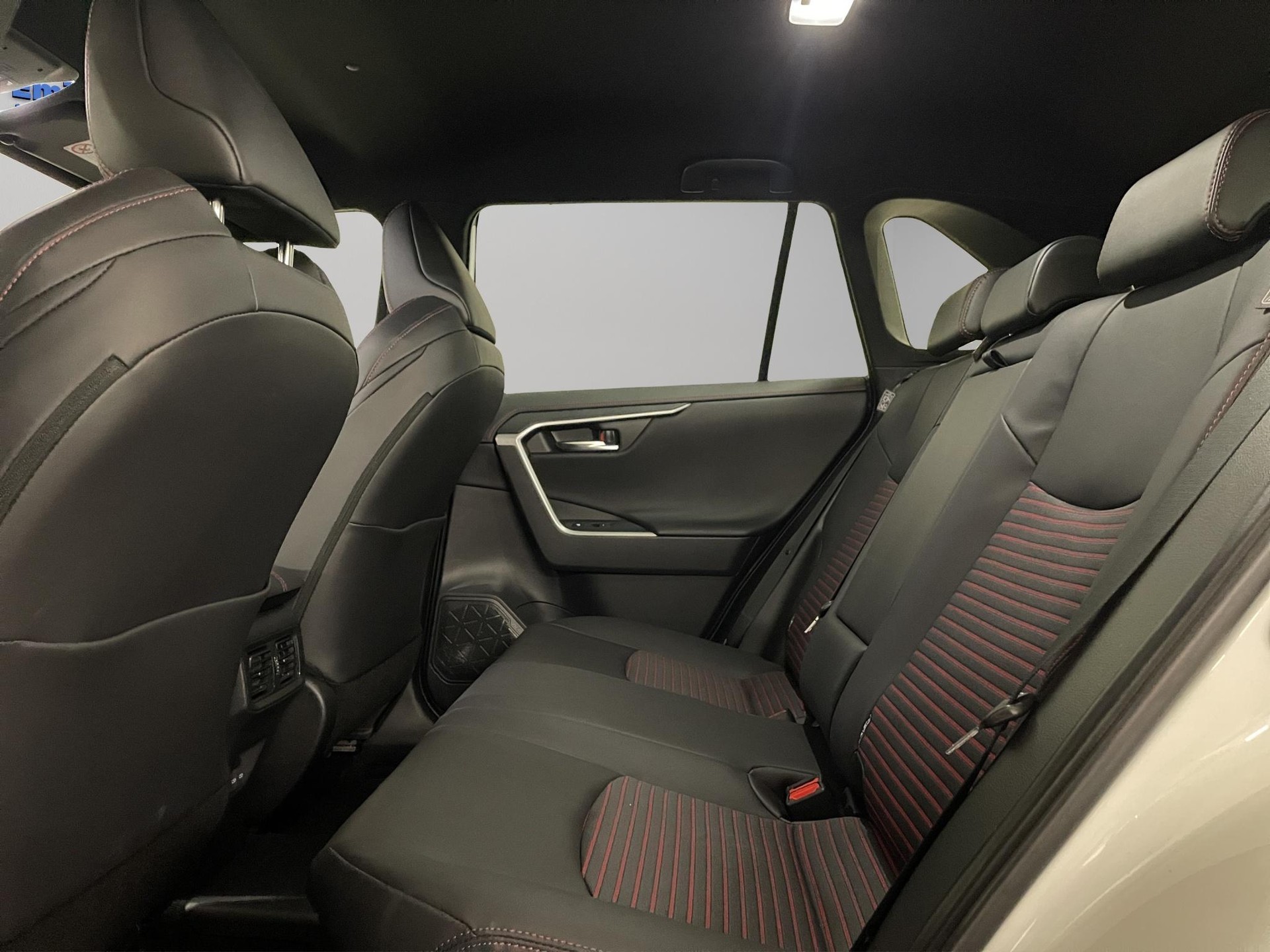 SUZUKI Across 2.5 PHEV Compact Top 4x4-image-8