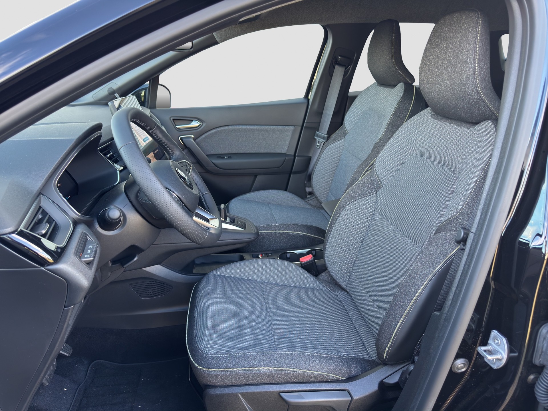 MITSUBISHI ASX 1.8 HEV Intense-image-8