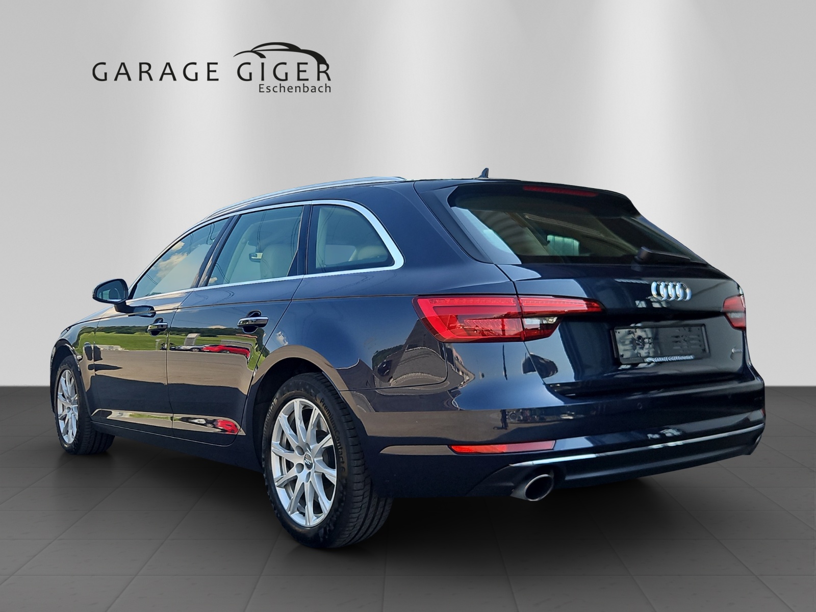 AUDI A4 Avant 2.0 TFSI quattro S-tronic-image-2