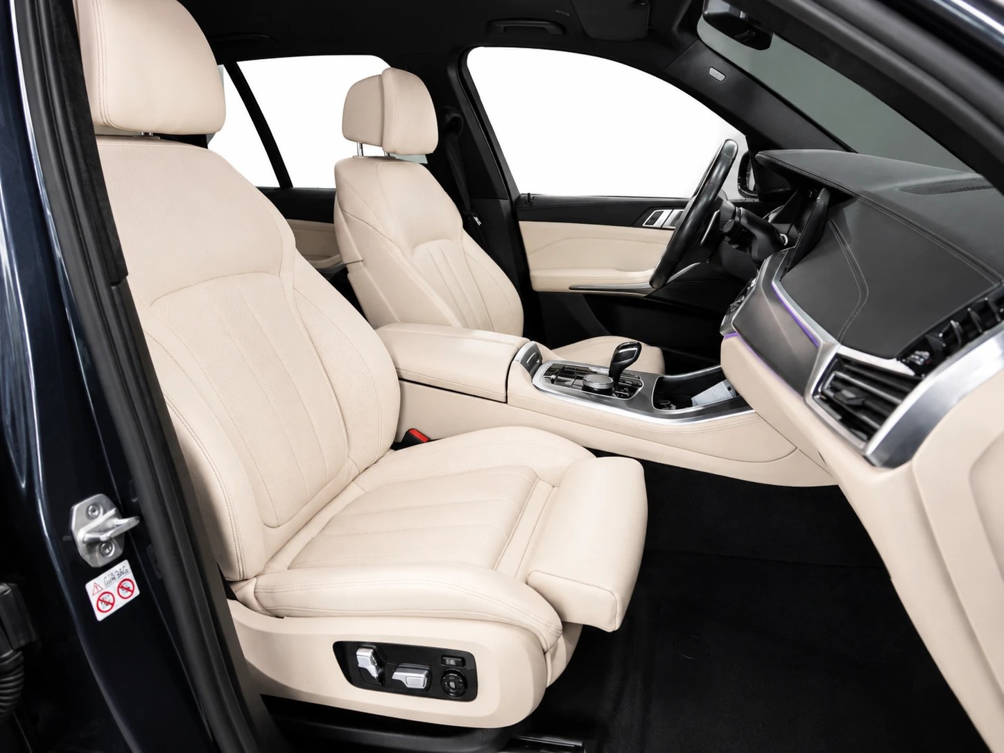 BMW X5 45e xDrive SAG CH FAHRZEUG-image-10