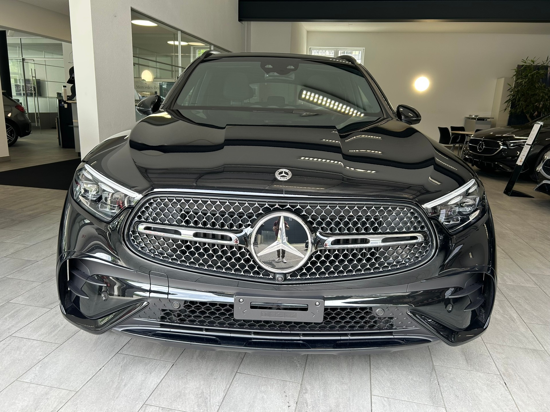 MERCEDES-BENZ GLC 400 e 4Matic EQ Star 9G-Tronic-showroom-element-2