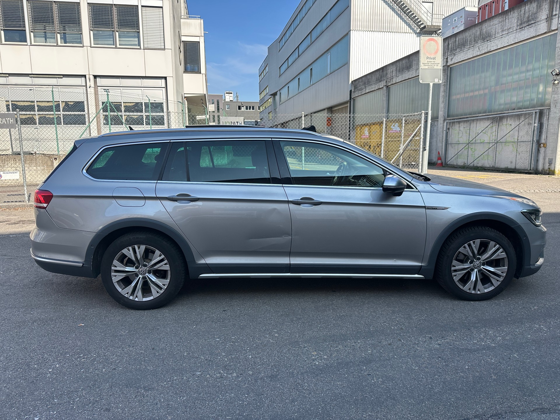 VW Passat Alltrack 2.0 TDI BMT 4Motion DSG-image-10