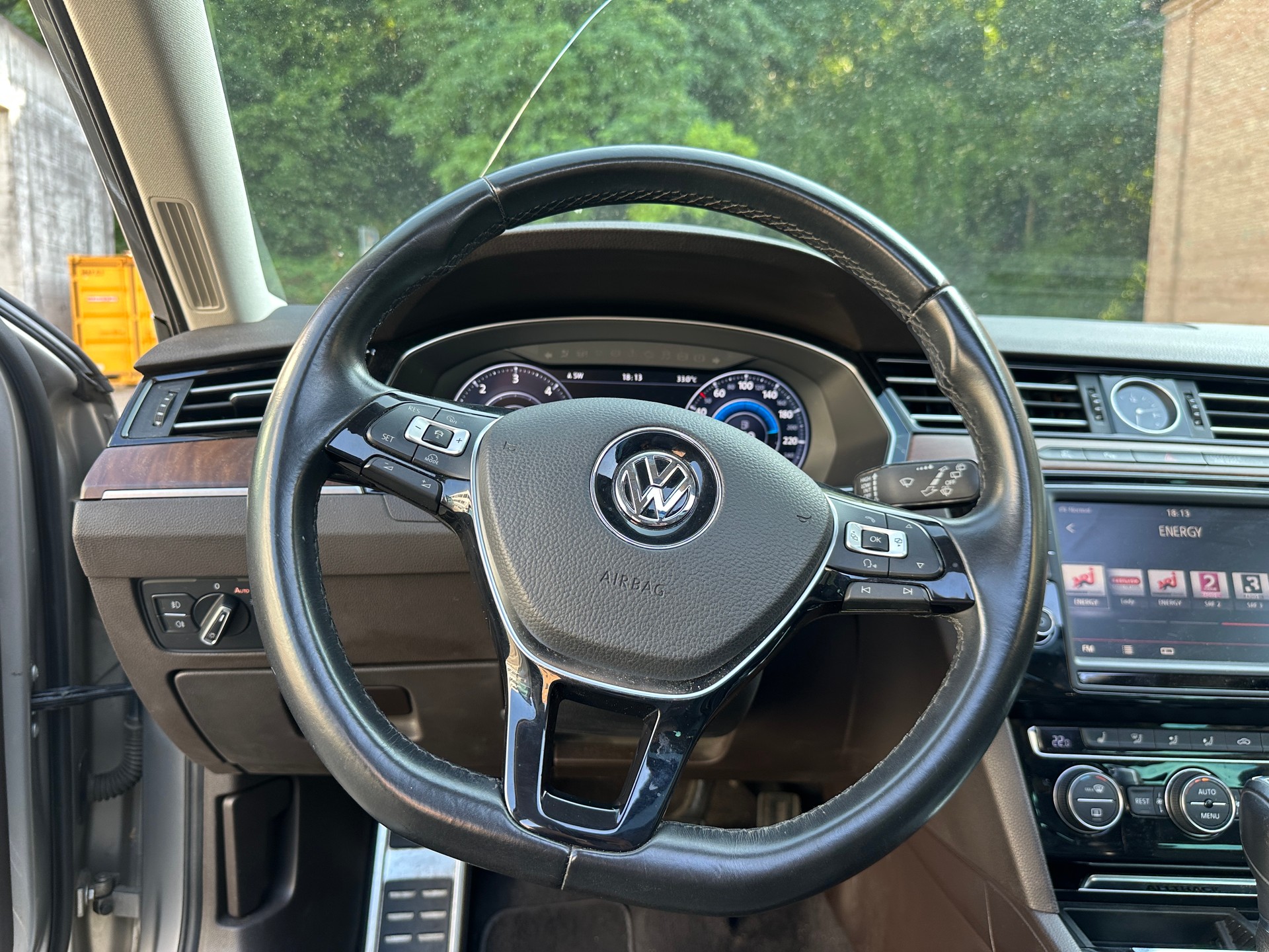 VW Passat Alltrack 2.0 TDI BMT 4Motion DSG-image-17