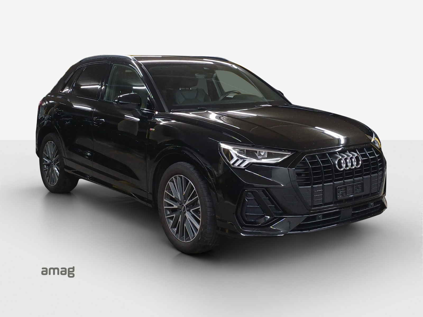 AUDI Q3 35 TFSI S line S-tronic-image-5