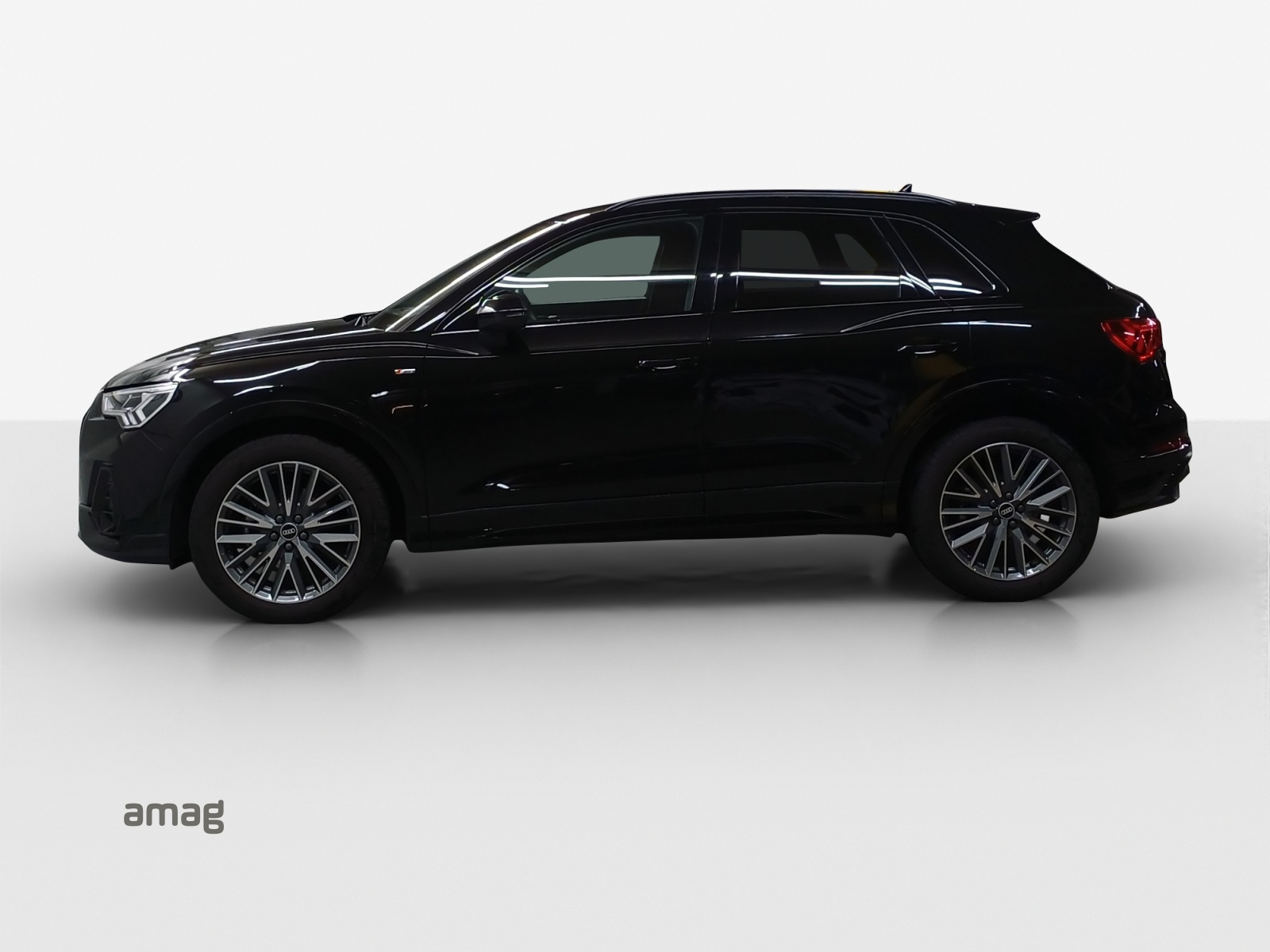 AUDI Q3 35 TFSI S line S-tronic-showroom-element-1