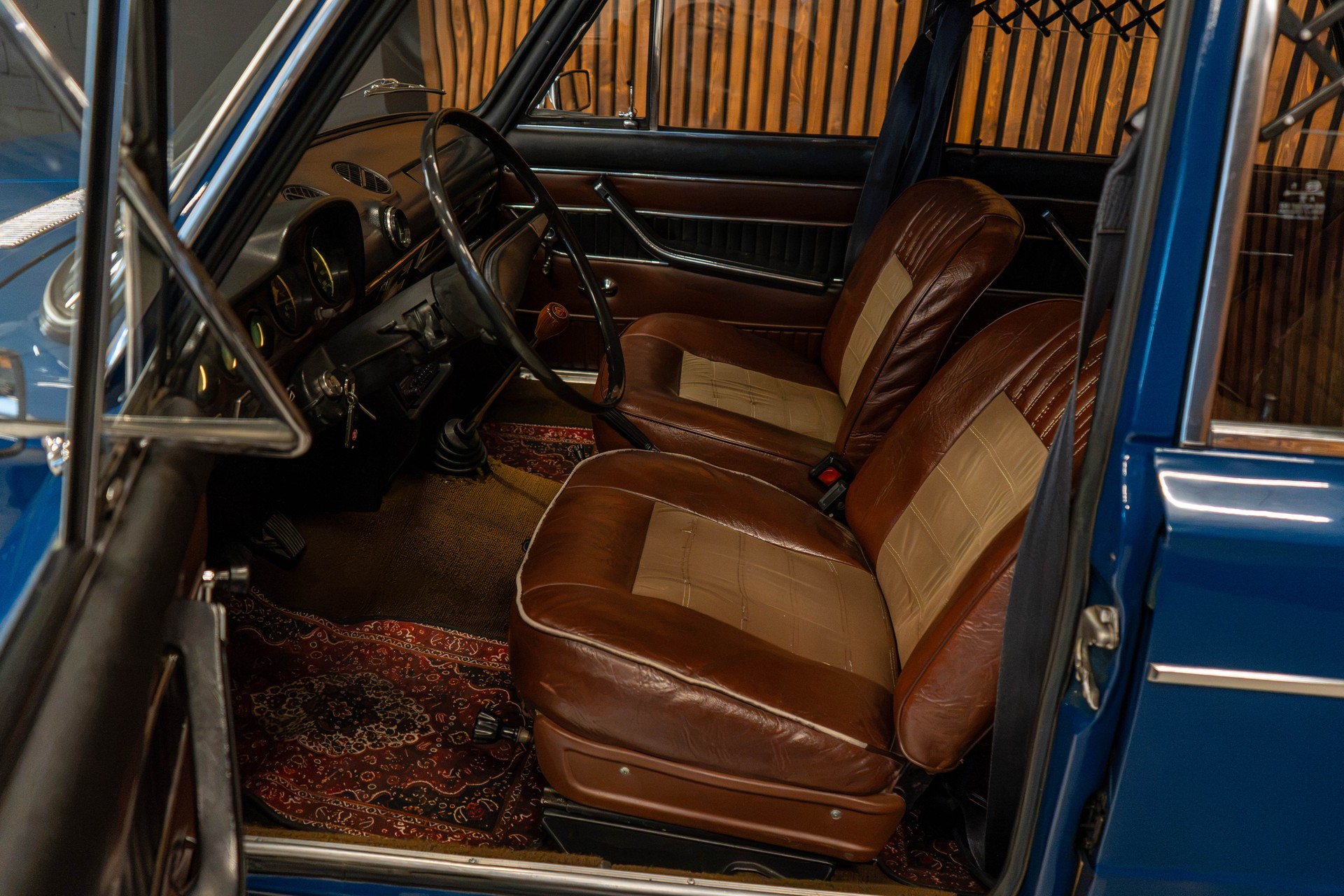 LADA 2103-image-10