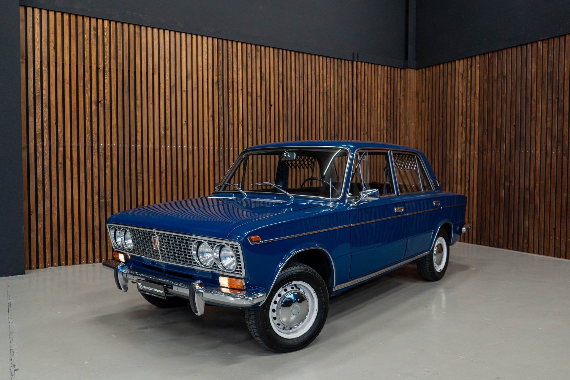 LADA 2103