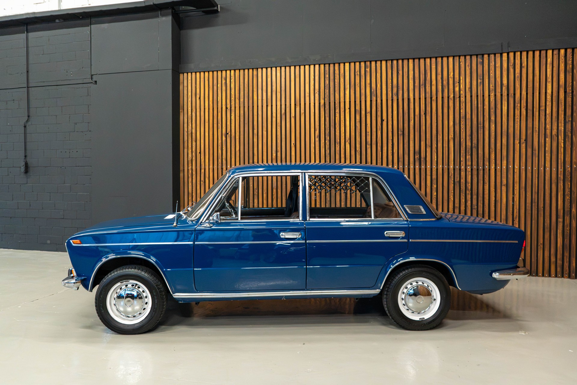LADA 2103-image-5