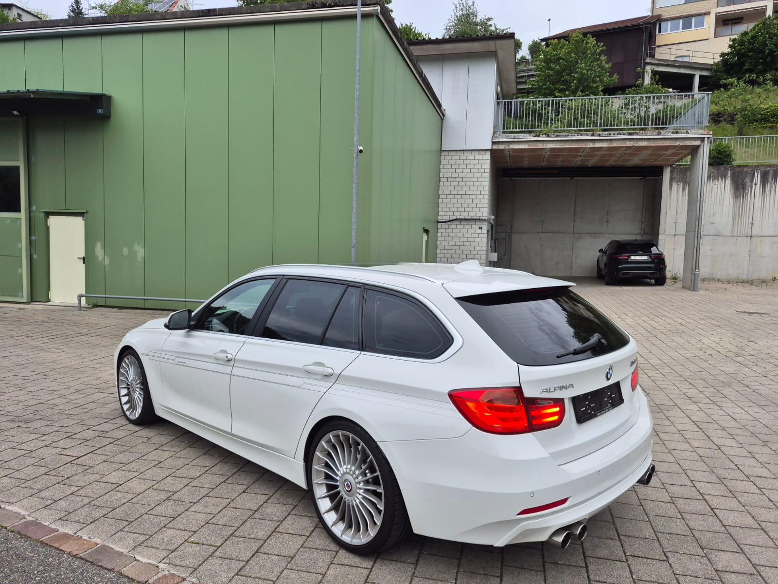 BMW-ALPINA B3 BiTurbo Touring 3.0 xDrive Switch-Tronic-image-2
