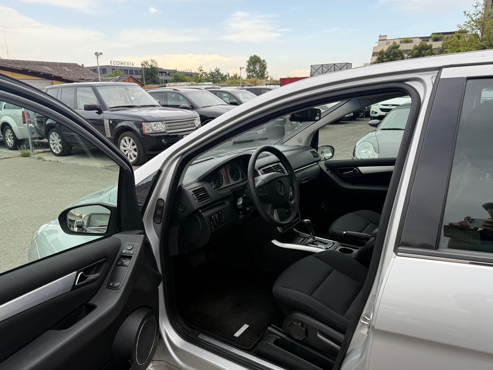 MERCEDES-BENZ B 170 Automat / Frisch ab MFK & ab Service / Top Zustand / PDC v & h / Klimaanlage-image-8