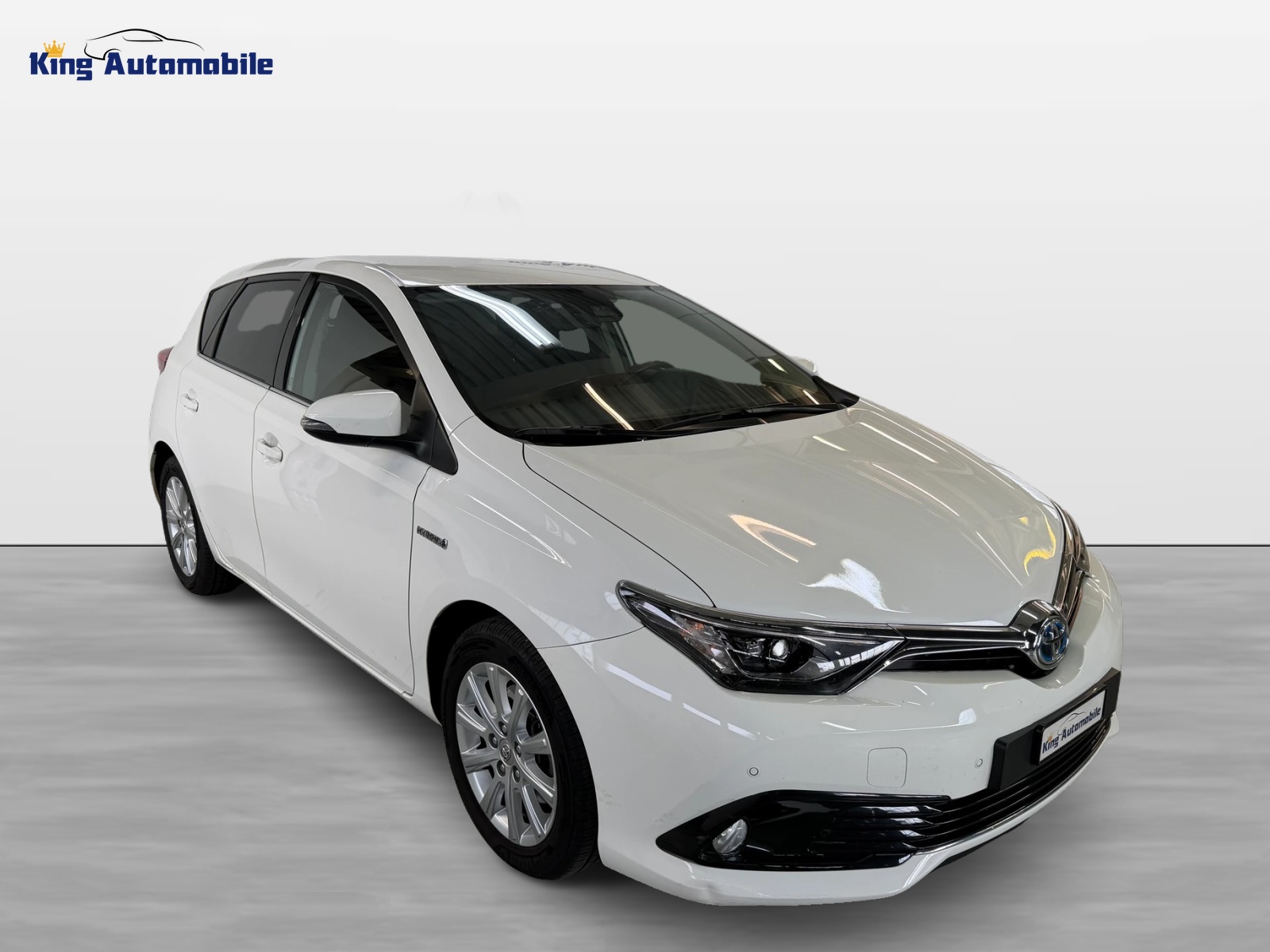 TOYOTA Auris 1.8 HSD Trend e-CVT | CH-Auto | 1-Hand | Frisch MFK | Ab Service