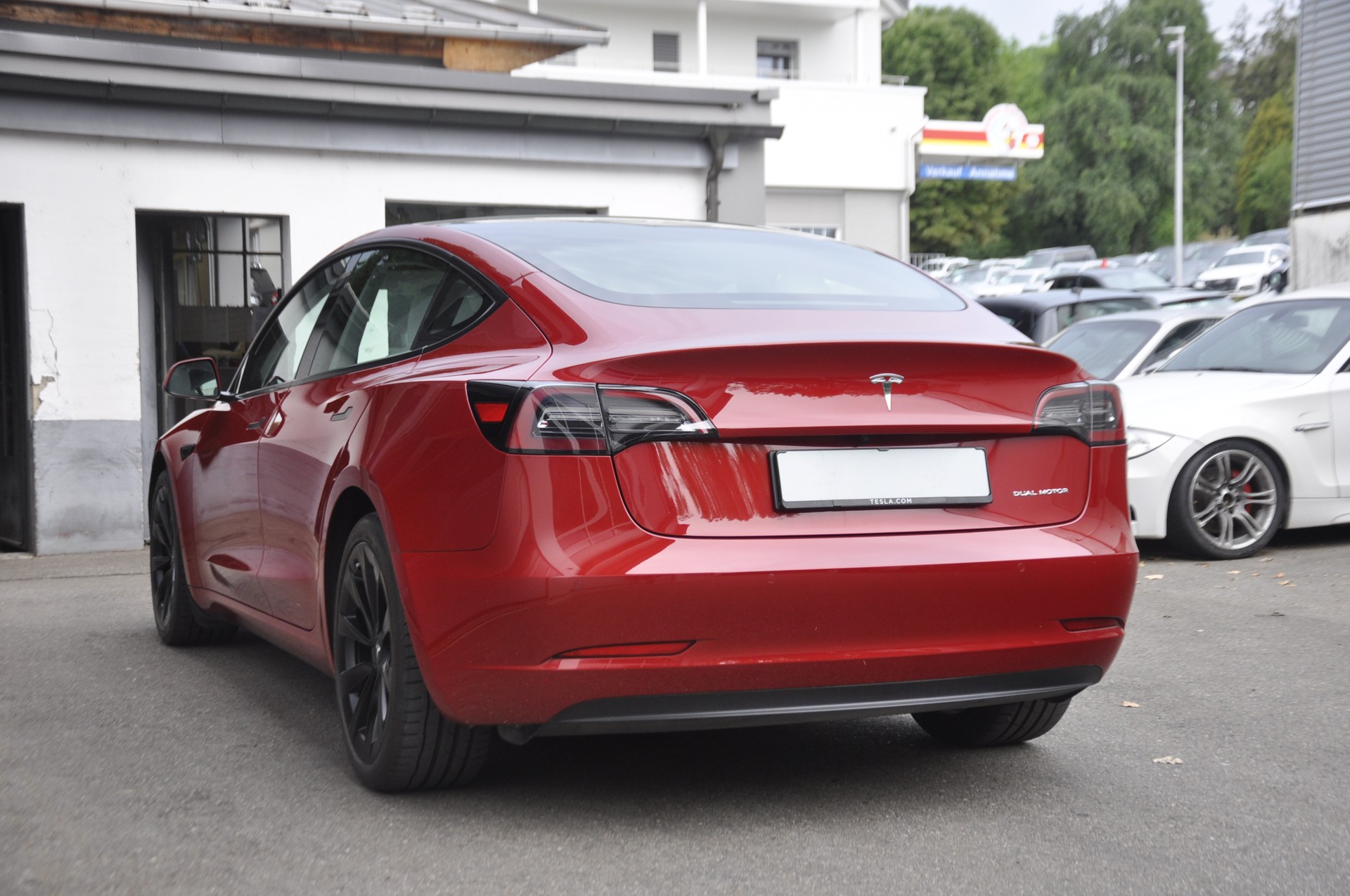 TESLA Model 3 Long Range Dual Motor AWD-image-15