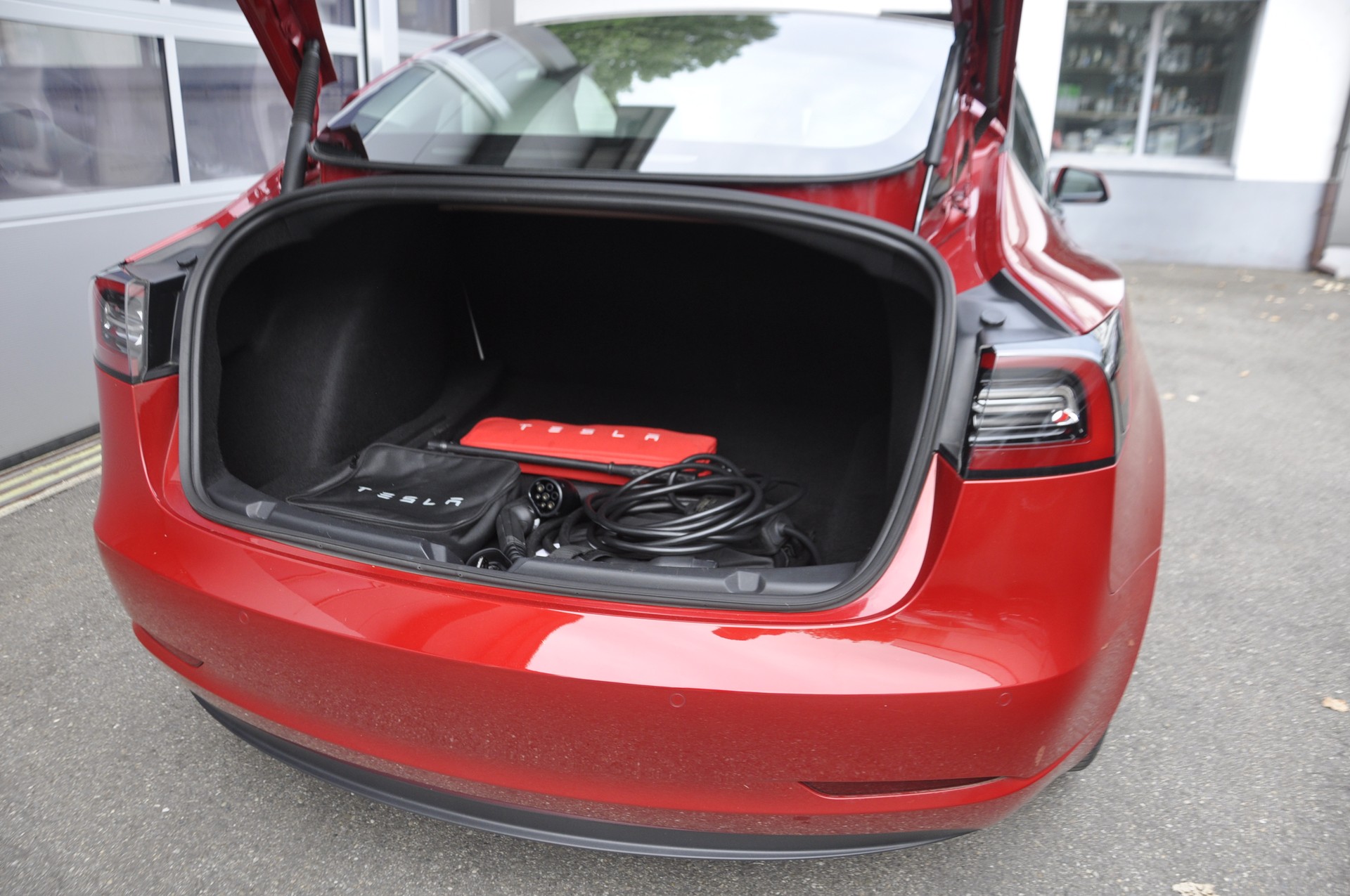 TESLA Model 3 Long Range Dual Motor AWD-image-14