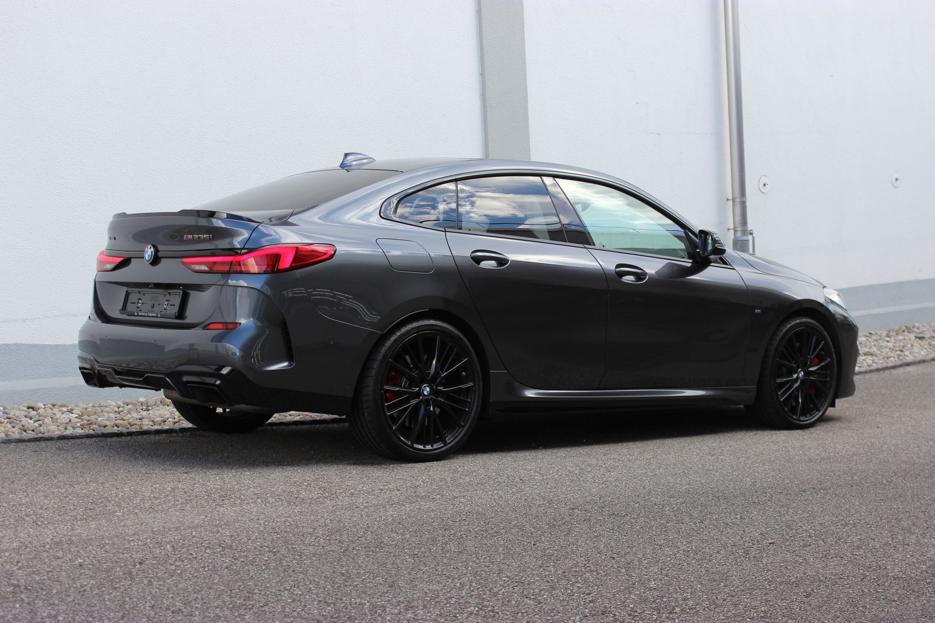 BMW M235i Gran Coupé xDrive M PERFORMANCE PAKET-showroom-element-2