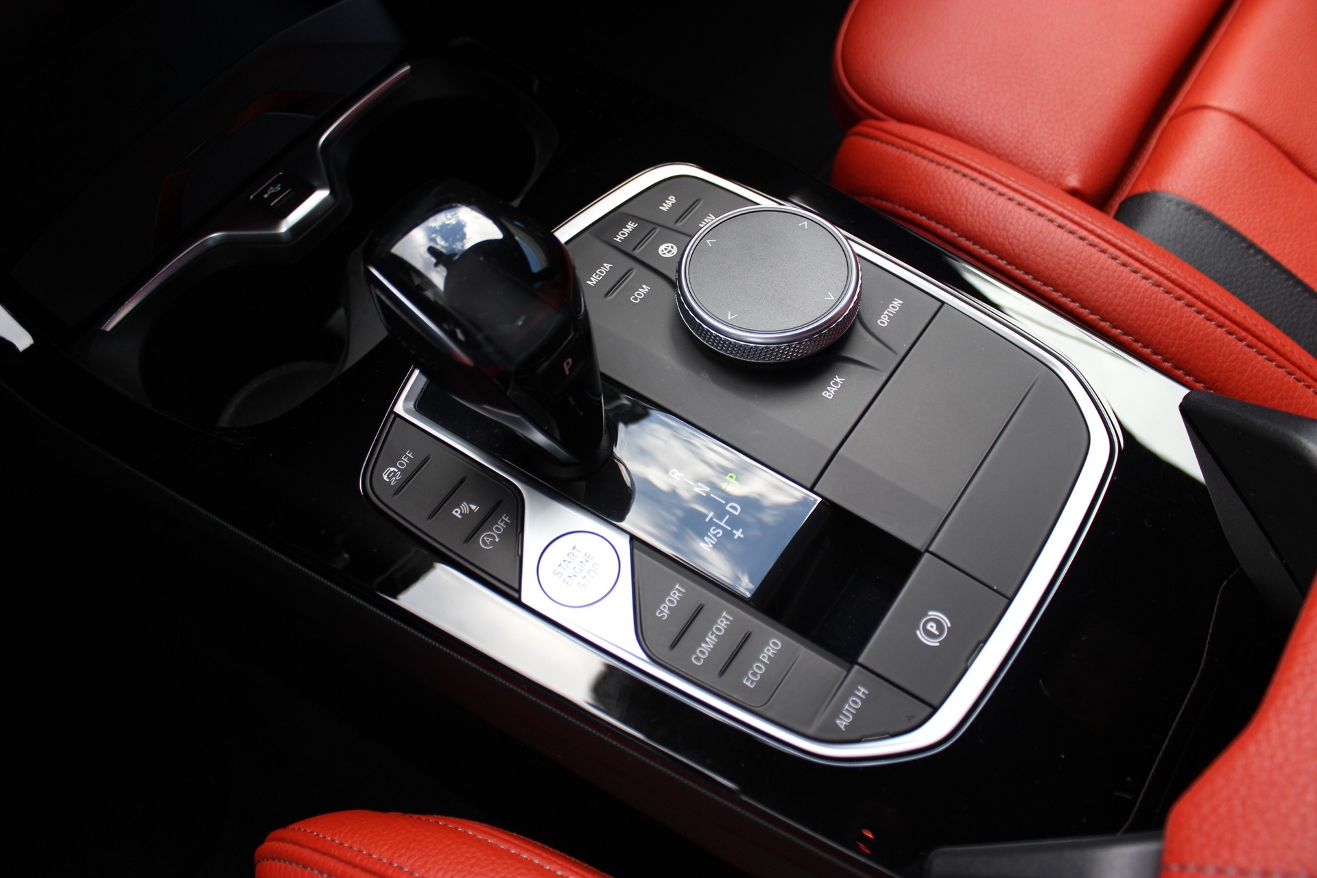 BMW M235i Gran Coupé xDrive M PERFORMANCE PAKET-image-14