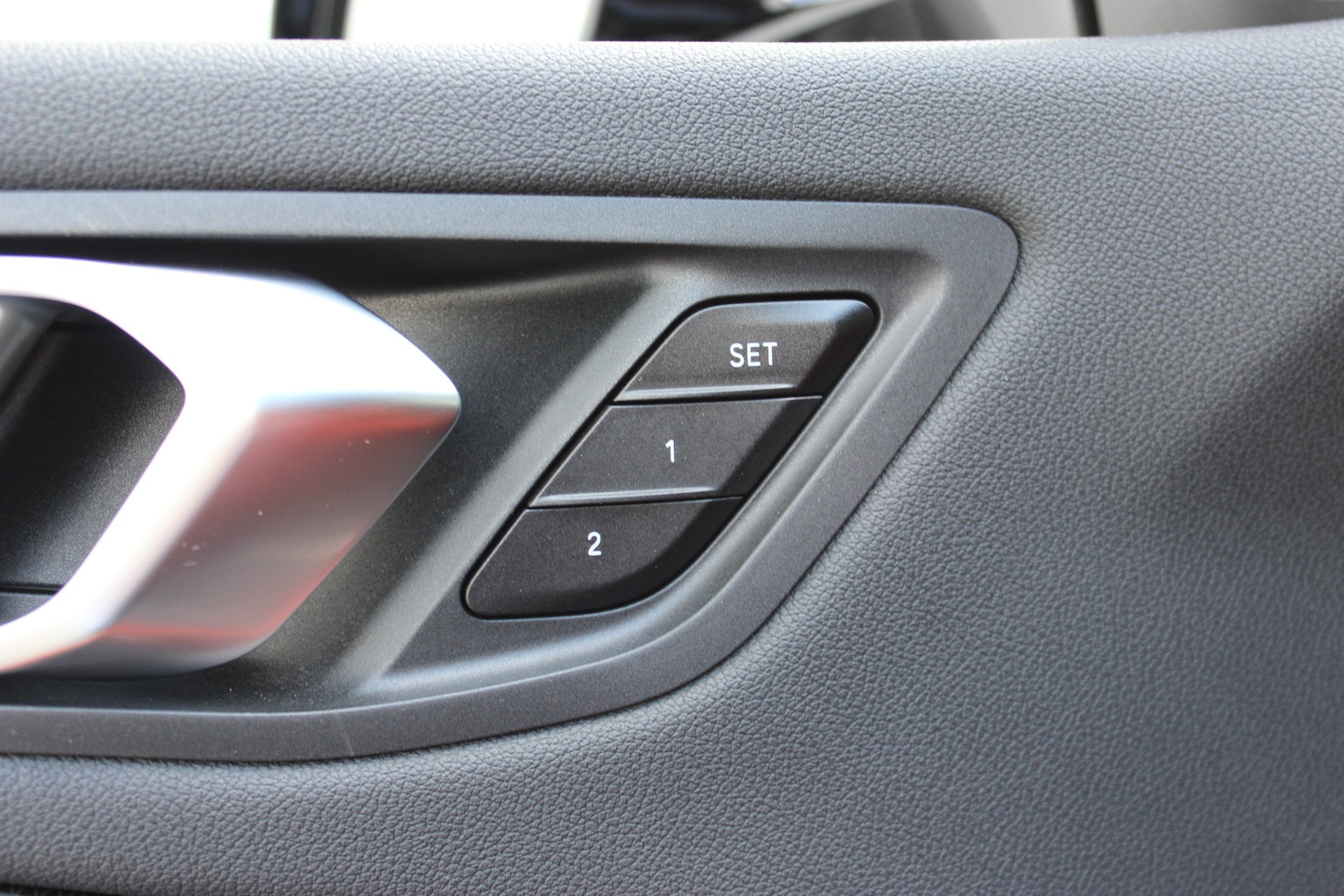 BMW M235i Gran Coupé xDrive M PERFORMANCE PAKET-image-8