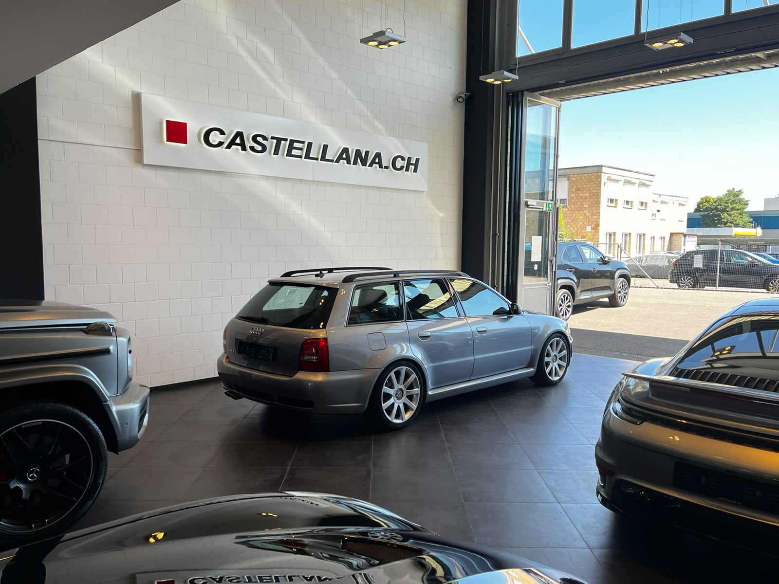 AUDI RS4 Avant quattro-image-6
