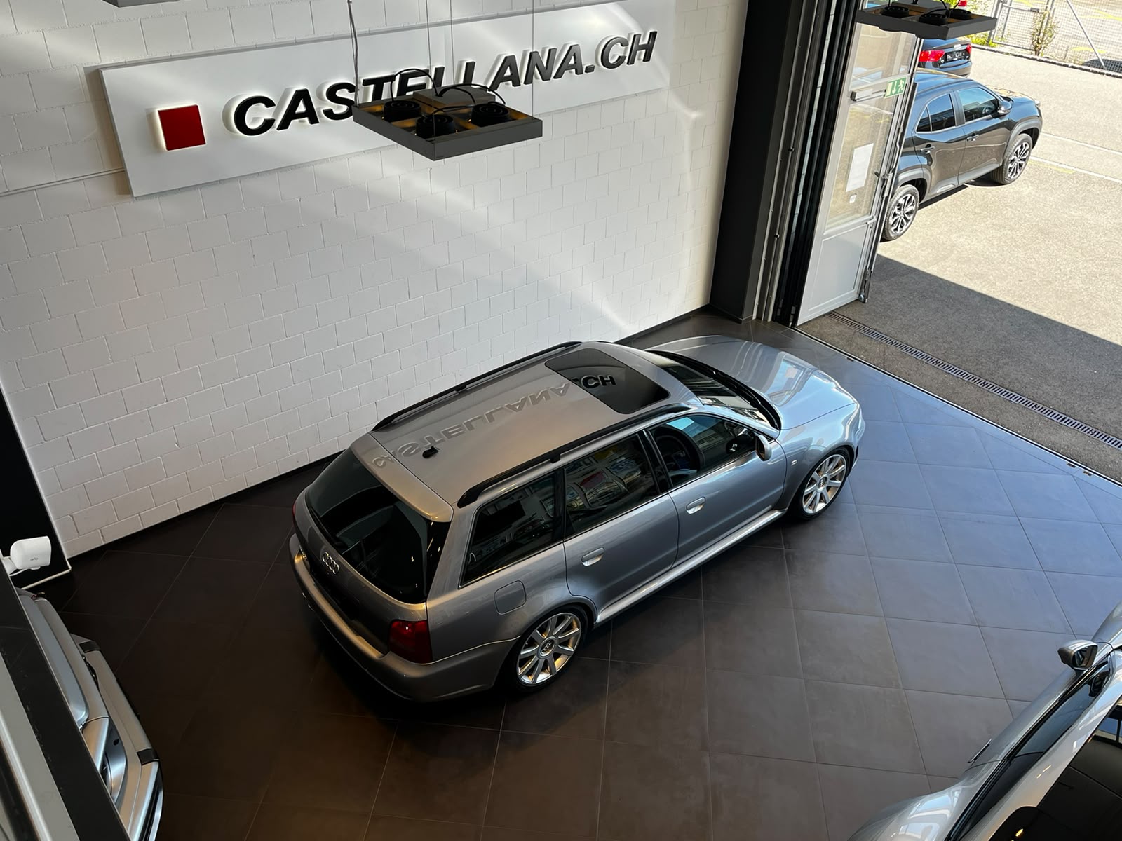 AUDI RS4 Avant quattro-image-11