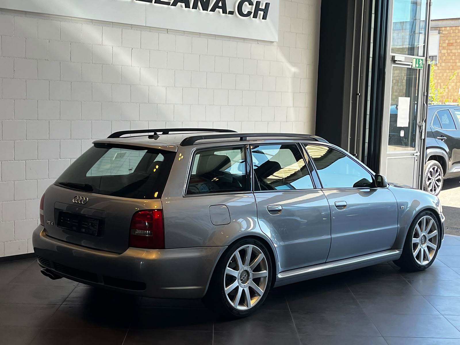 AUDI RS4 Avant quattro-image-7