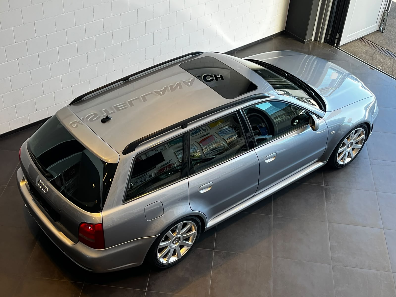 AUDI RS4 Avant quattro-image-8