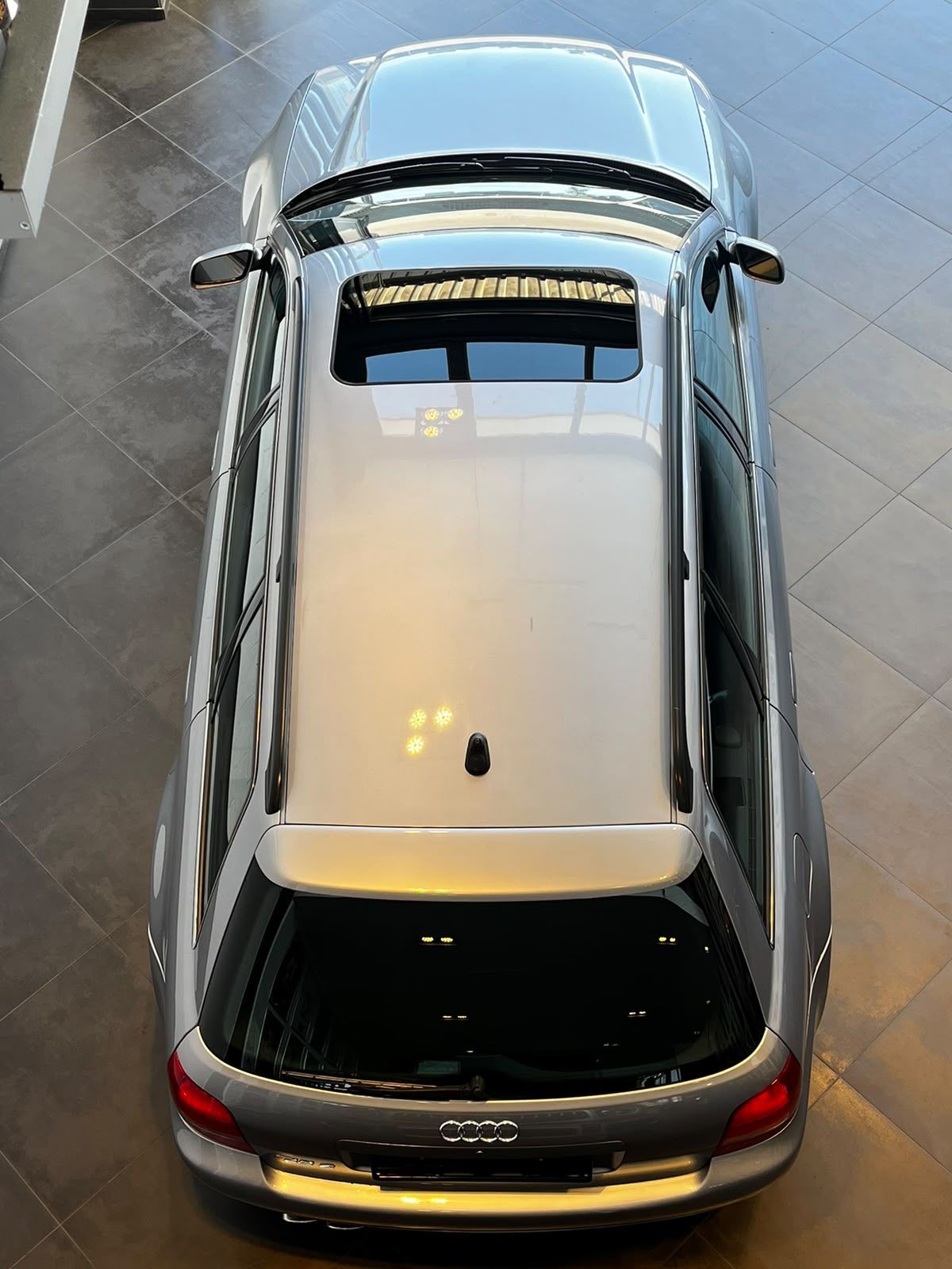 AUDI RS4 Avant quattro-image-10
