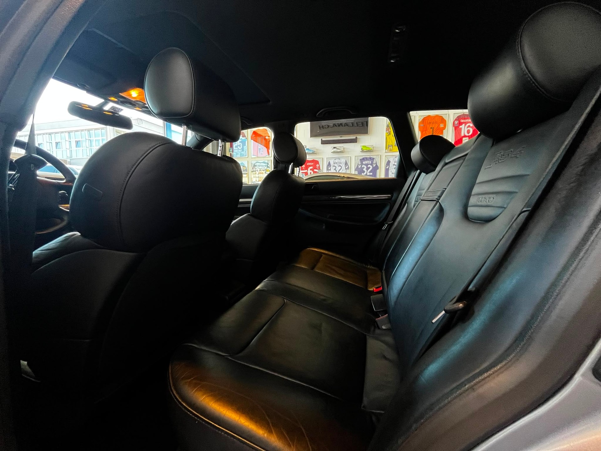 AUDI RS4 Avant quattro-image-17