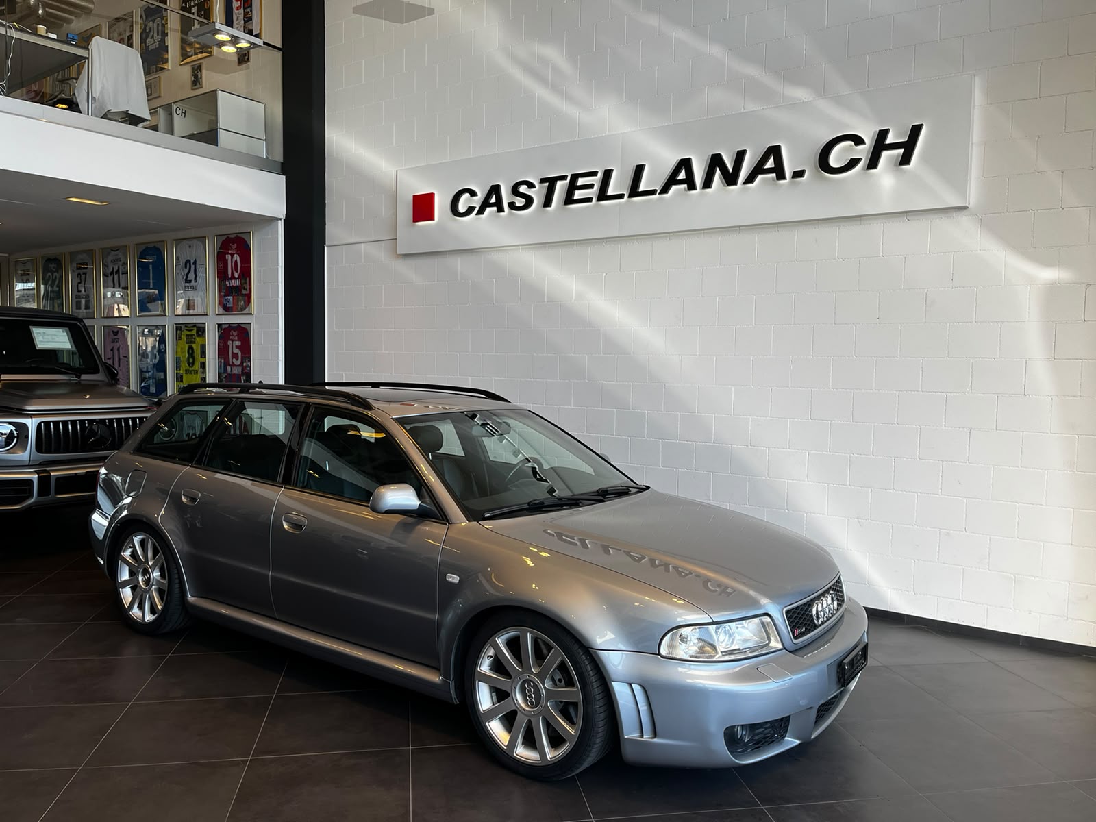 AUDI RS4 Avant quattro