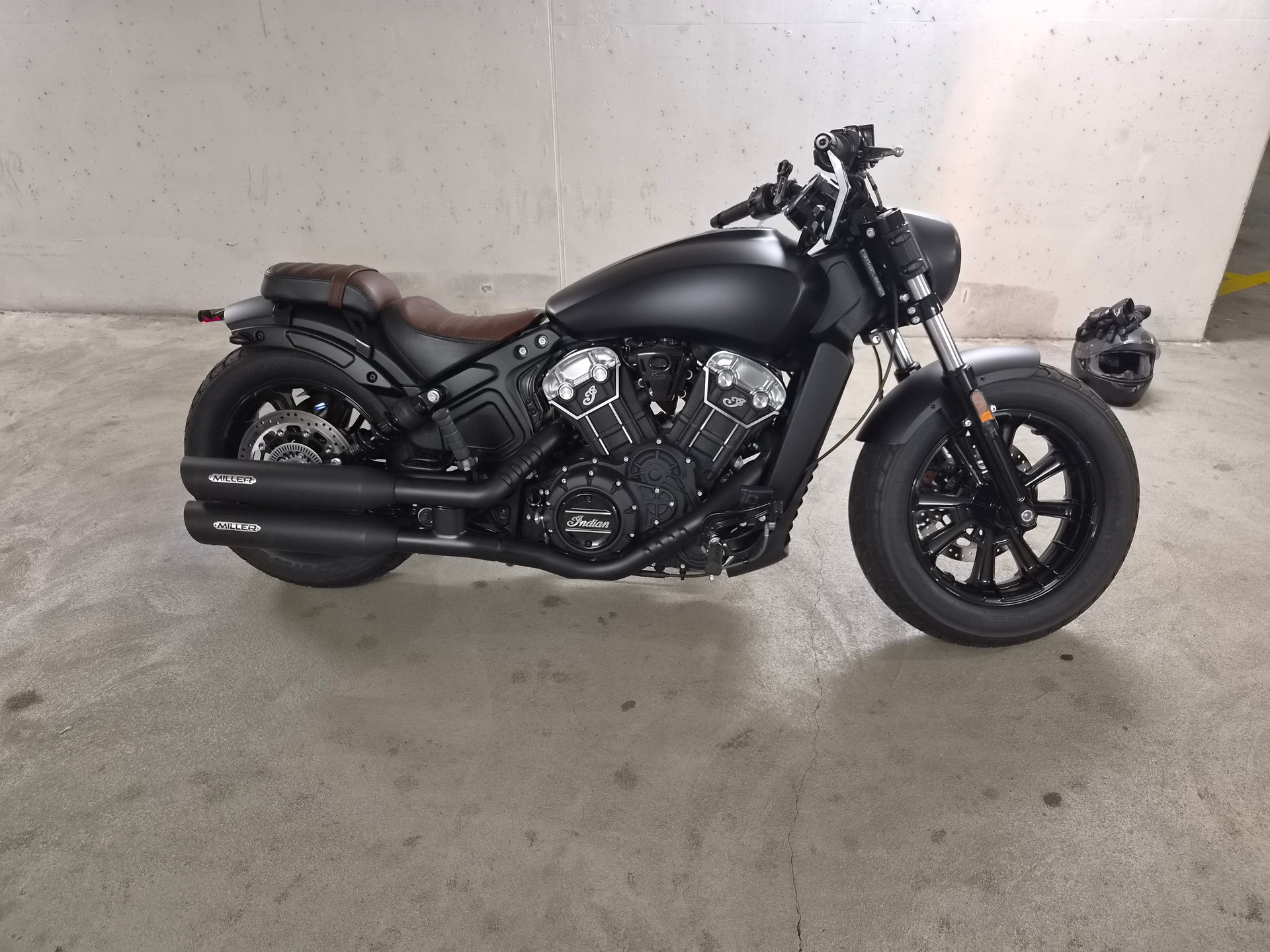 INDIAN Scout Bobber ABS-image-1