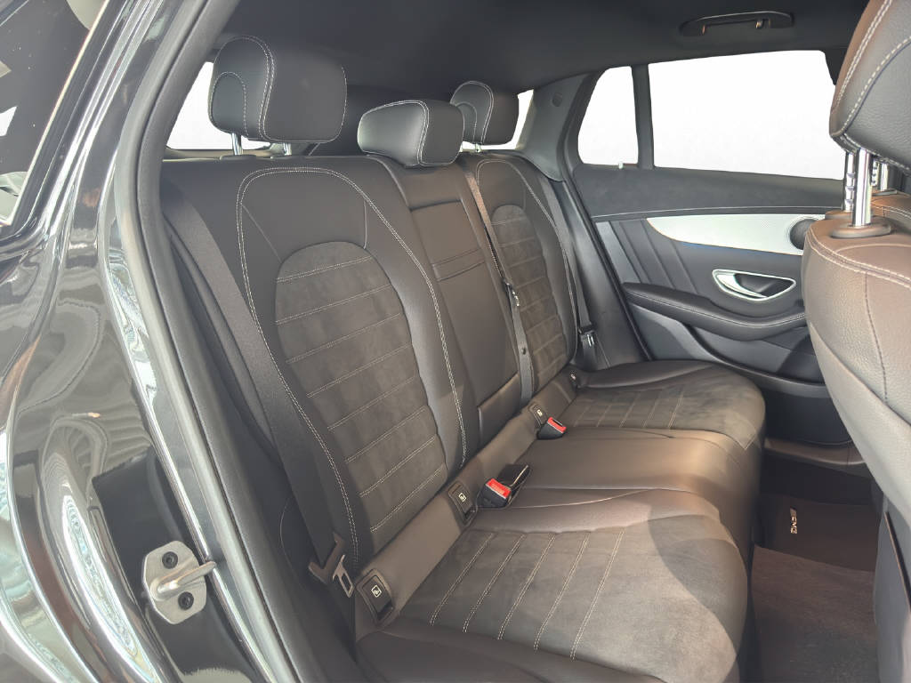 MERCEDES-BENZ EQC 400 AMG Line 4Matic-image-13