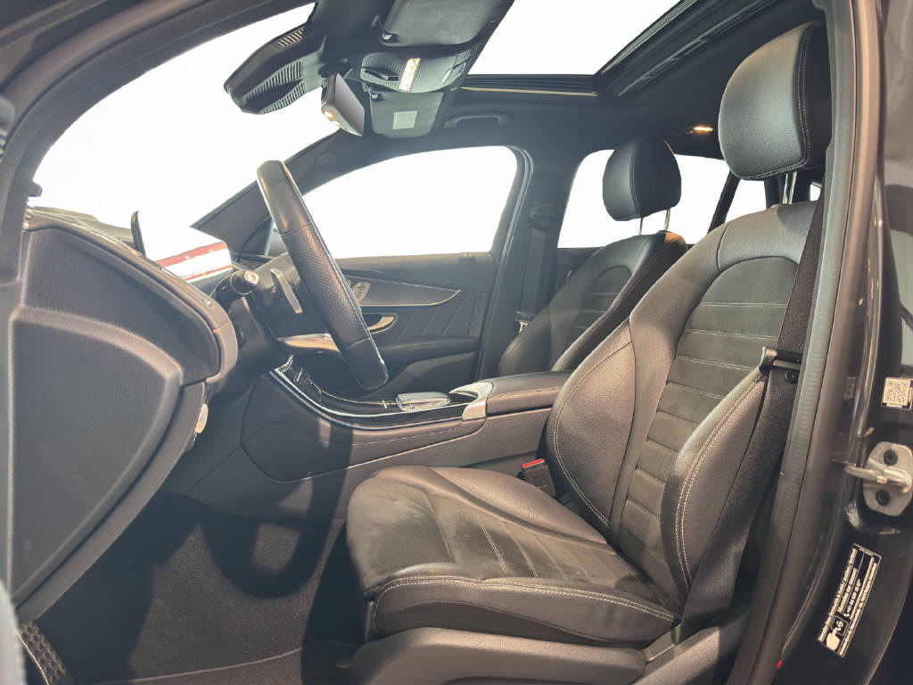 MERCEDES-BENZ EQC 400 AMG Line 4Matic-image-10