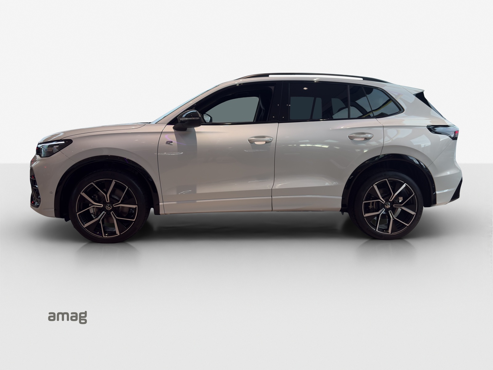VW Tiguan 2.0 TSI DSG R-Line 4Motion-showroom-element-1