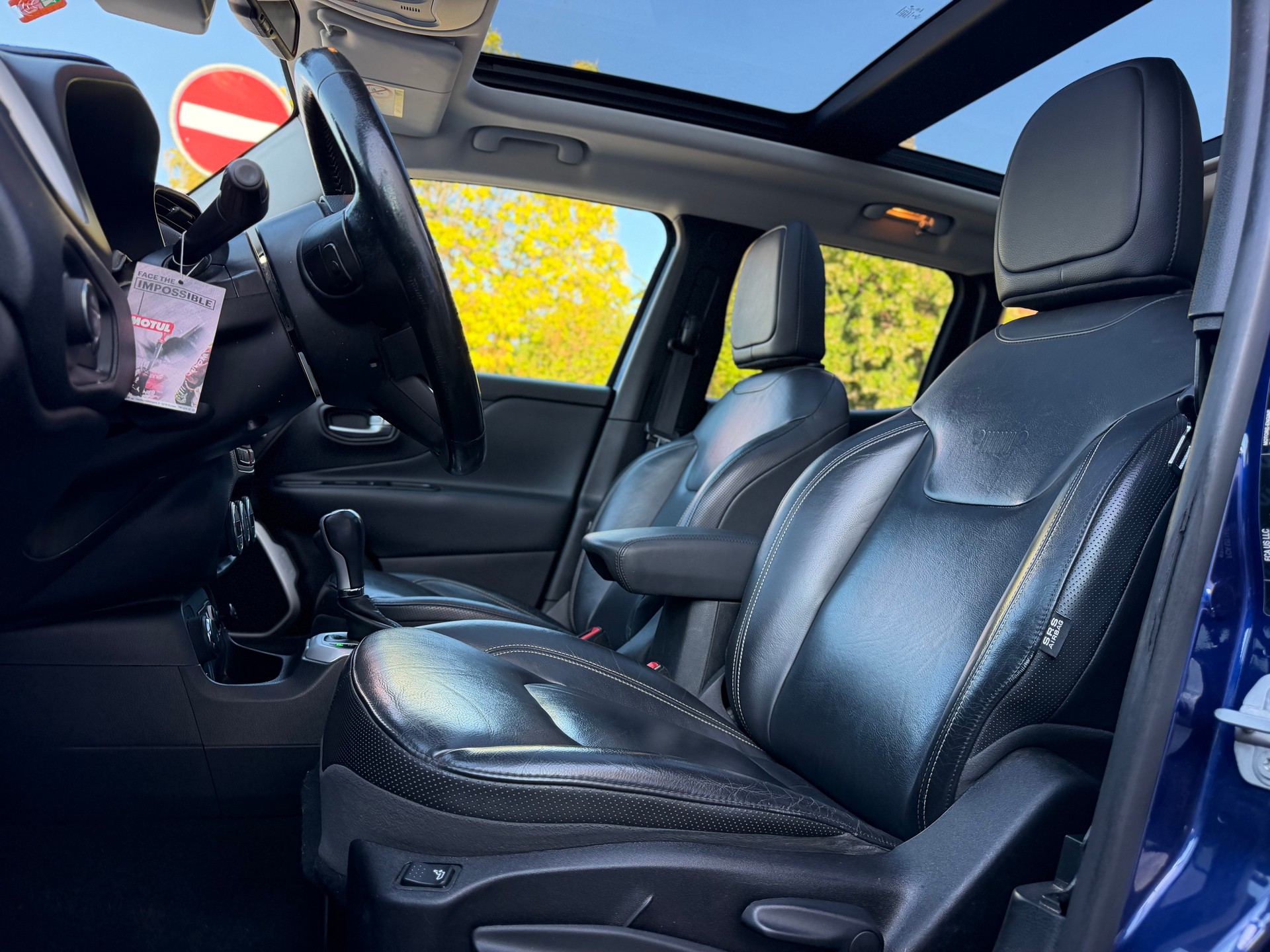 JEEP Renegade 1.4 Turbo Limited AWD-image-9