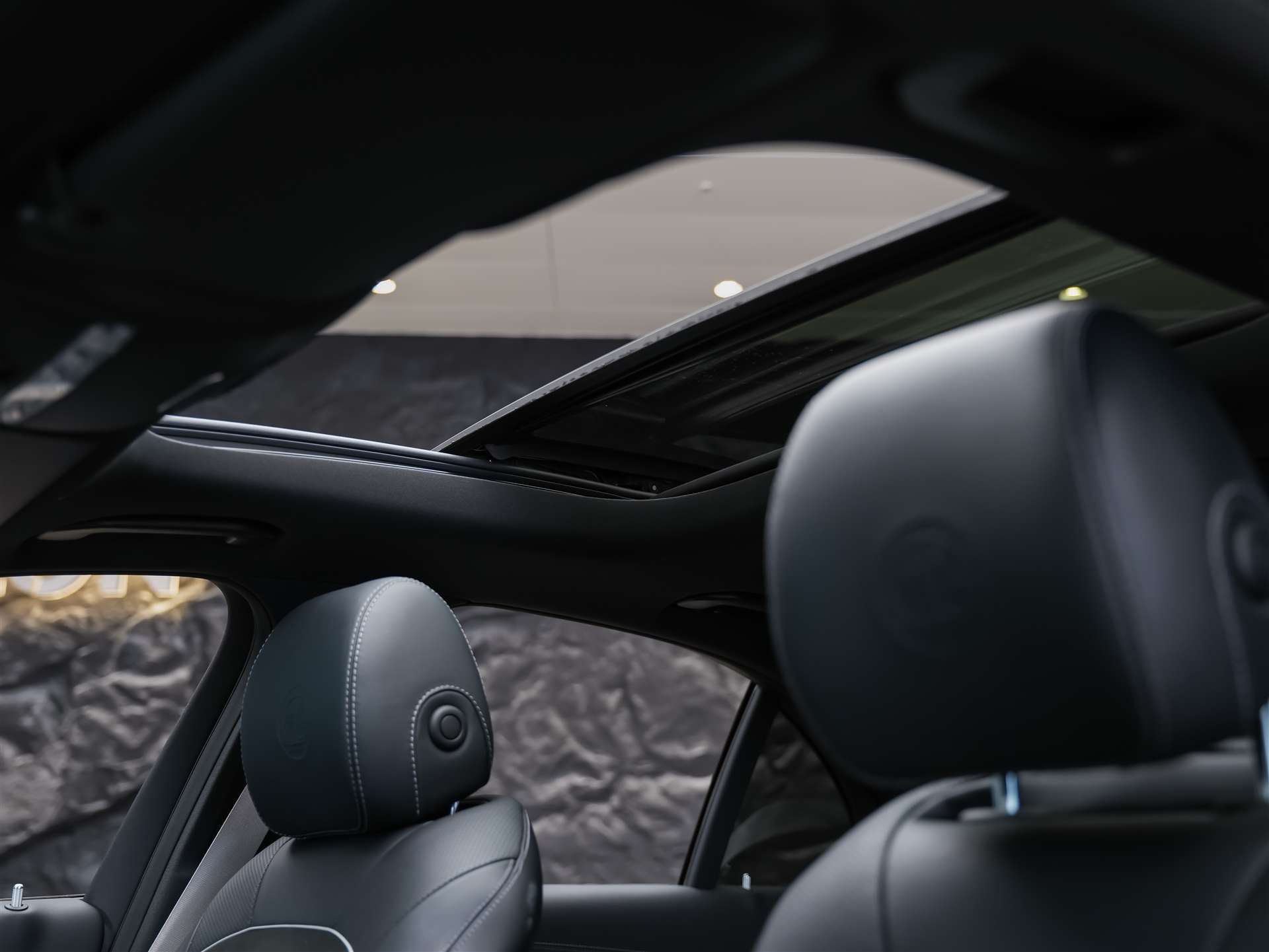 MERCEDES-BENZ E 63 S AMG 4matic *21" Felgen*Panorama*Sitzbelüftung*Massage*Ambientebeleuchtung*-image-13