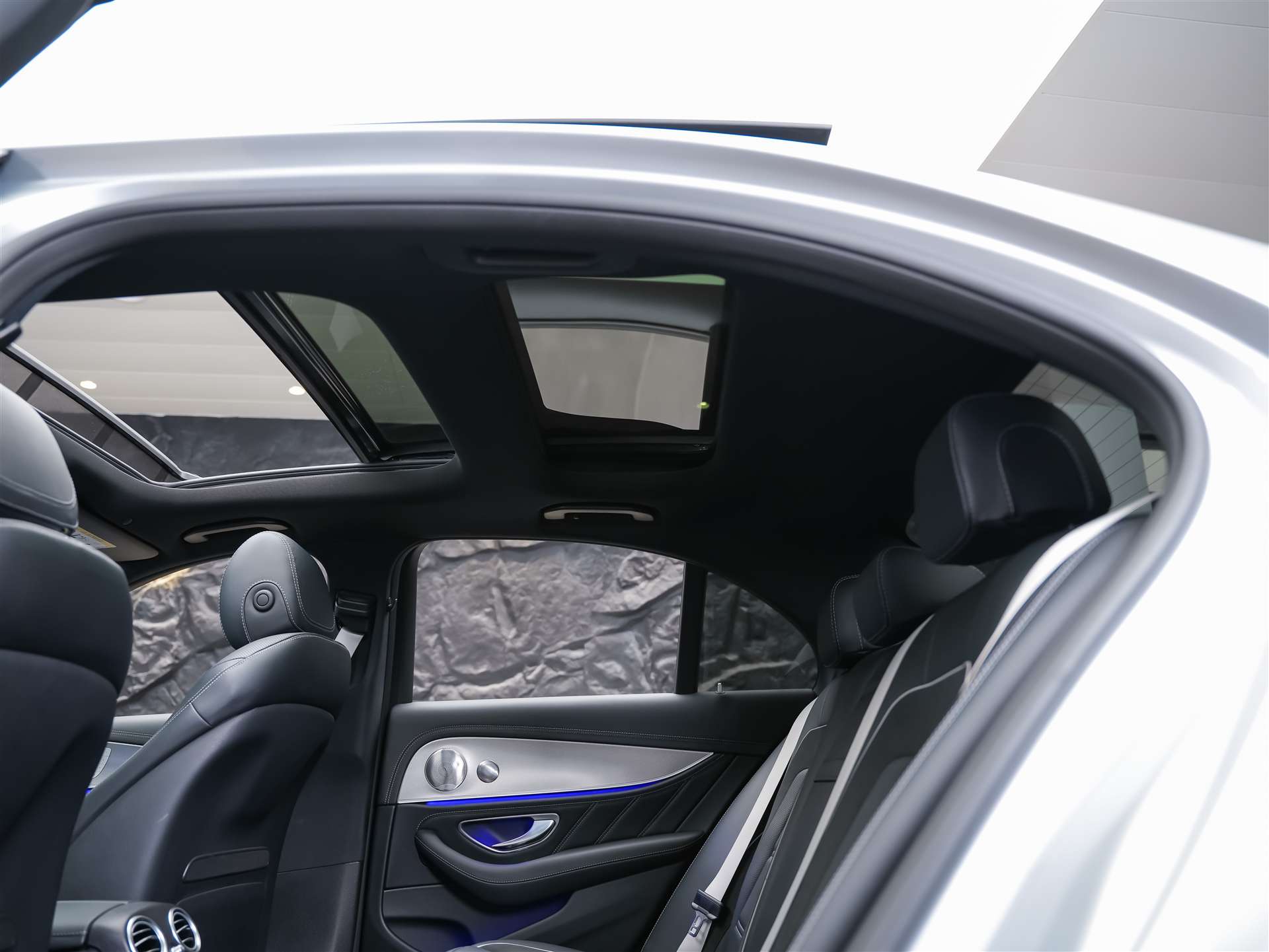 MERCEDES-BENZ E 63 S AMG 4matic *21" Felgen*Panorama*Sitzbelüftung*Massage*Ambientebeleuchtung*-image-15