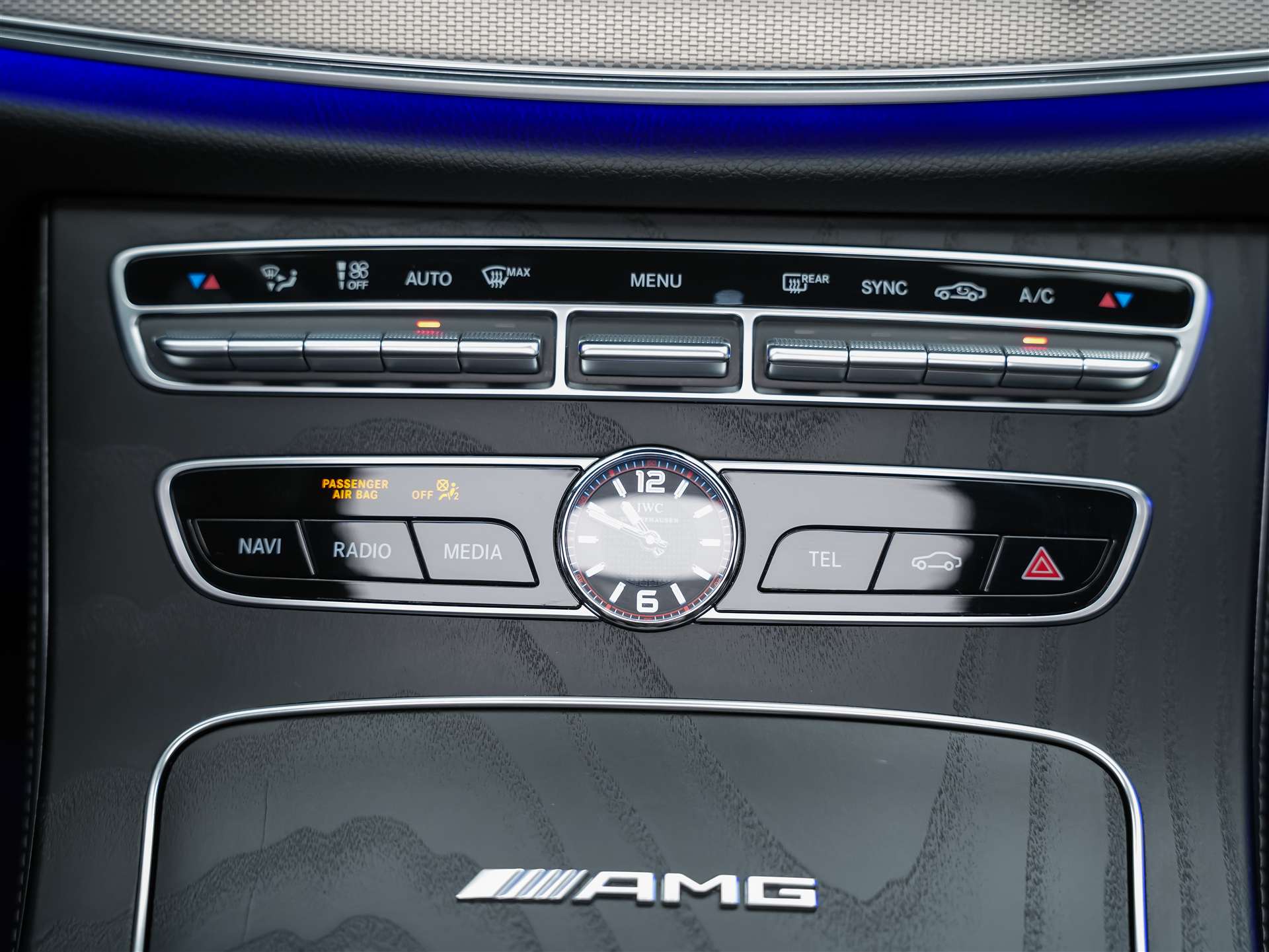 MERCEDES-BENZ E 63 S AMG 4matic *21" Felgen*Panorama*Sitzbelüftung*Massage*Ambientebeleuchtung*-image-25
