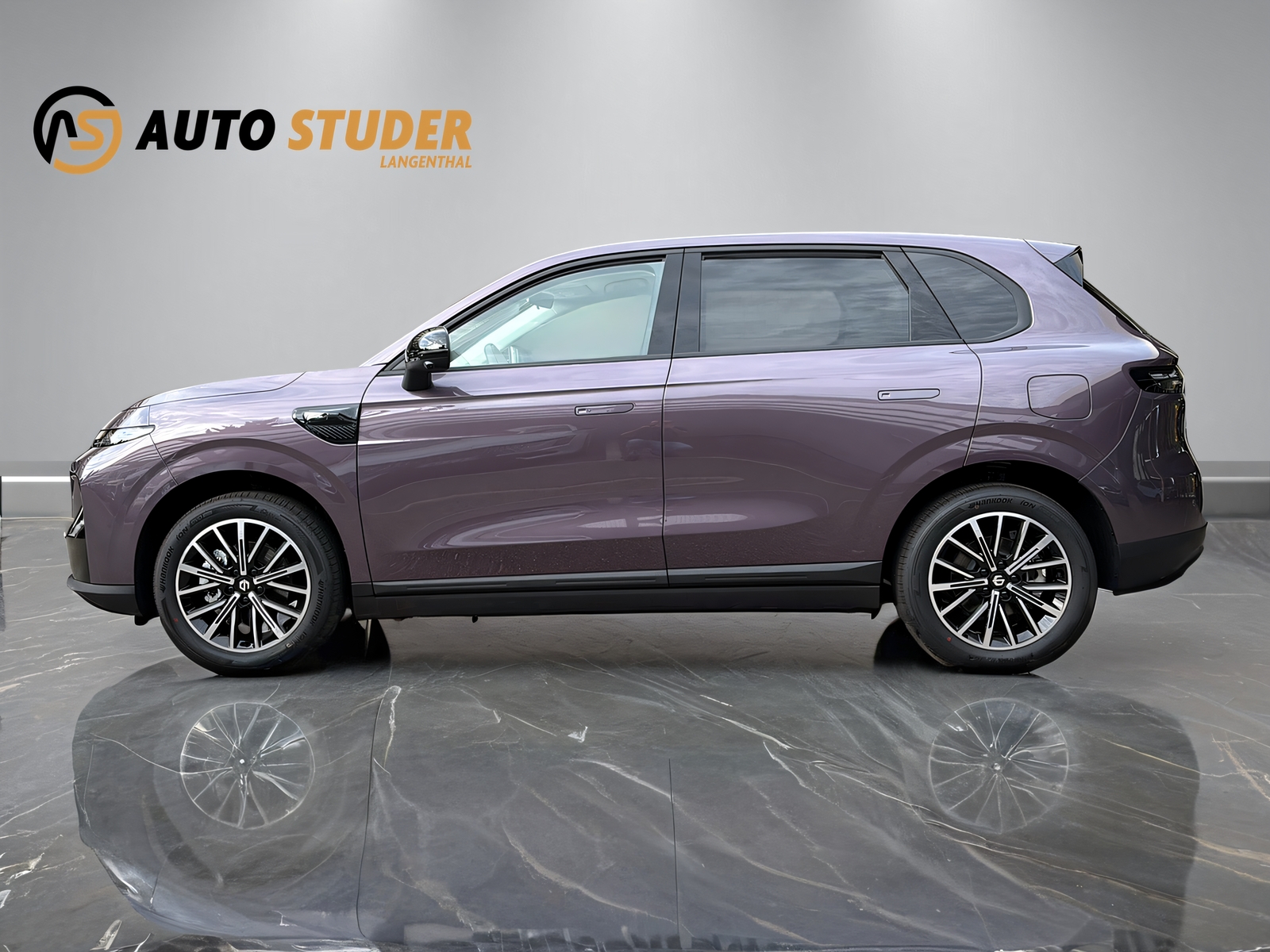 LEAPMOTOR B10 Hybrid EV-image-8