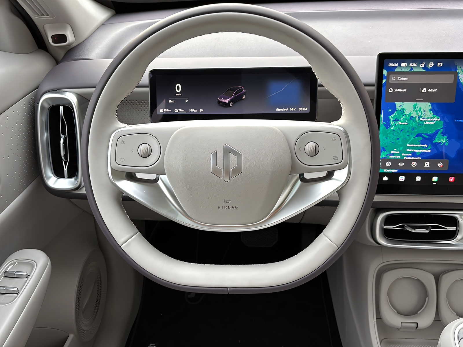 LEAPMOTOR B10 Hybrid EV-showroom-element-3
