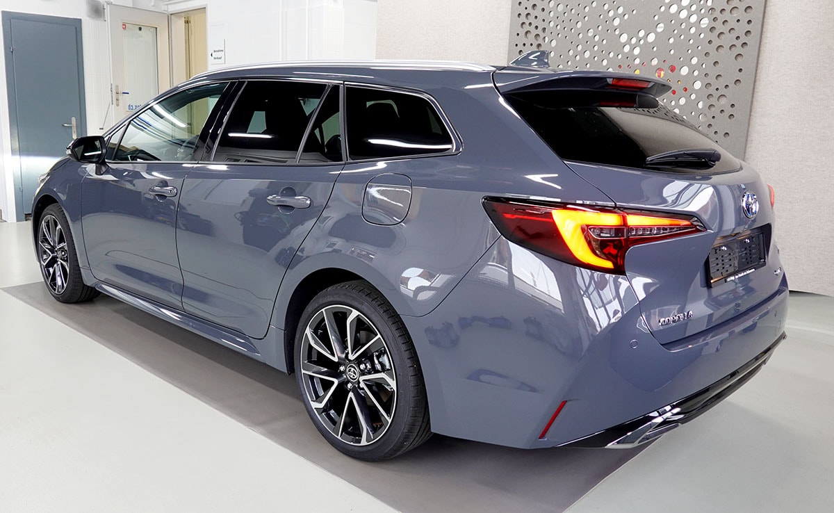 TOYOTA Corolla Touring Sports 2.0 HSD Premium e-CVT-showroom-element-3