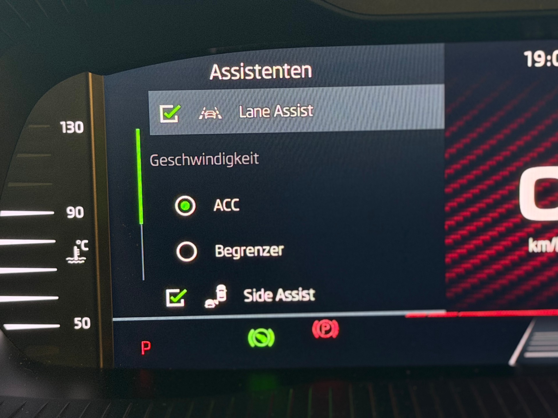 SKODA Octavia Combi 2.0 TDI DSG RS 4x4-image-19