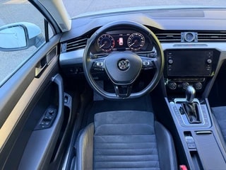 VW Passat Variant 2.0 TSI BMT Highline DSG-image-10
