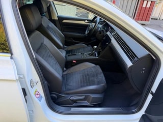 VW Passat Variant 2.0 TSI BMT Highline DSG-image-11