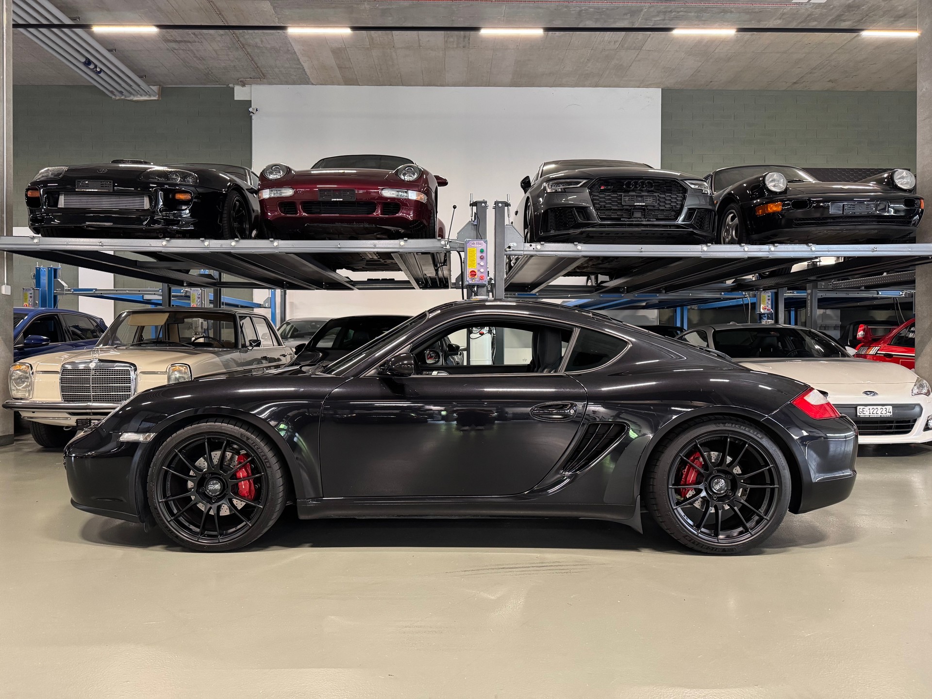 PORSCHE Cayman S 3.4 987-showroom-element-1
